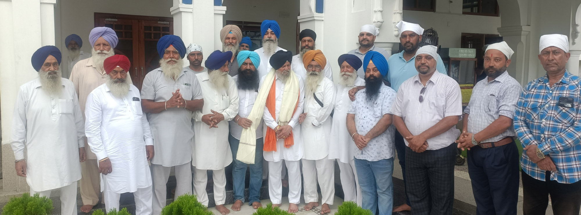 ਨਵ ਨਿਯੁਕਤ ਜ਼ਿਲ੍ਹਾ ਪ੍ਰਧਾਨ (ਦਿਹਾਤੀ) ਅਤੇ ਮੈਂਬਰ ਕੋਰ ਕਮੇਟੀ ਜਥੇਦਾਰ ਲਖਵਿੰਦਰ ਸਿੰਘ ਲੱਕੀ ਨੇ ਗੁਰਦੁਆਰਾ ਸ਼ਹੀਦਾ ਲੱਧੇਵਾਲ ਵਿਖੇ ਮੱਥਾ ਟੇਕਿਆ।